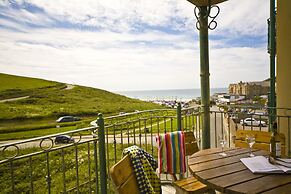 Beachcombers Apartments
