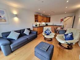 Beachcombers Apartments