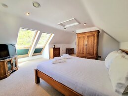 Beachcombers Apartments
