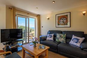 Beachcombers Apartments