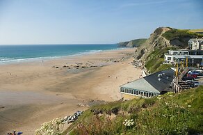 Beachcombers Apartments
