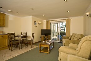 Beachcombers Apartments