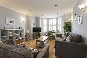 Beachcombers Apartments