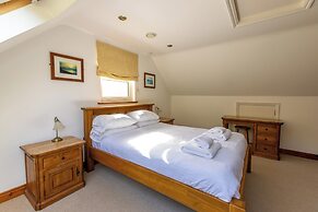 Beachcombers Apartments