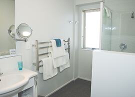 Radfords on the Lake