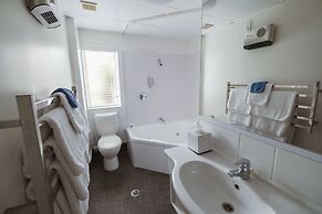 Radfords on the Lake