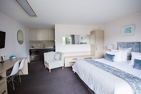 Radfords on the Lake