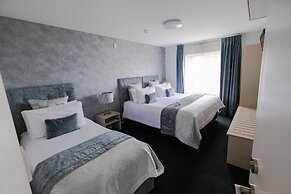 Radfords on the Lake