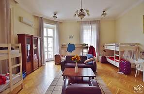 Friends Hostel and Apartments Budapest