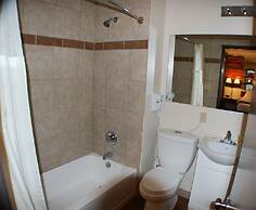 Alpine Lodge & Resort Burkesville