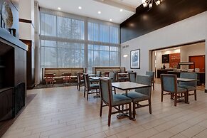 Hampton Inn & Suites Seattle/Federal Way