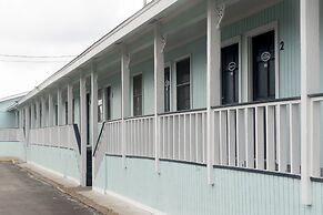 Amelia's Landing Hotel