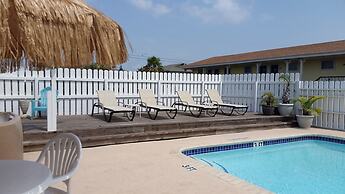 Amelia's Landing Hotel