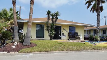 Amelia's Landing Hotel