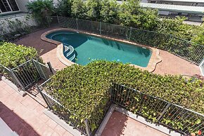 Mid City Luxury Suites