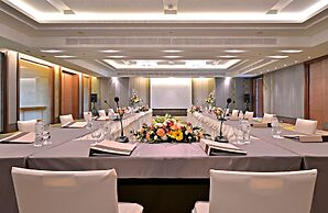 Summit Windmill Golf Suite Hotel @Suvarnabhumi