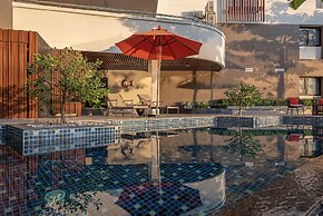 Summit Windmill Golf Suite Hotel @Suvarnabhumi