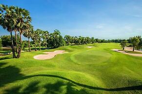 Summit Windmill Golf Suite Hotel @Suvarnabhumi