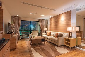 Summit Windmill Golf Suite Hotel @Suvarnabhumi
