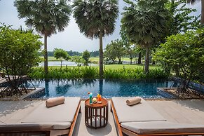 Summit Windmill Golf Suite Hotel @Suvarnabhumi