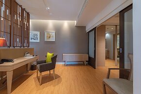 Summit Windmill Golf Suite Hotel @Suvarnabhumi