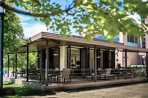 Summit Windmill Golf Suite Hotel @Suvarnabhumi