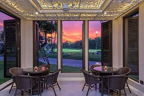 Summit Windmill Golf Suite Hotel @Suvarnabhumi
