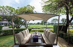 Summit Windmill Golf Suite Hotel @Suvarnabhumi