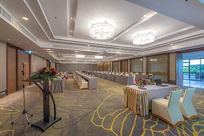 Summit Windmill Golf Suite Hotel @Suvarnabhumi