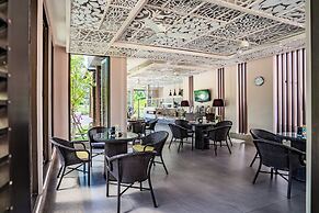 Summit Windmill Golf Suite Hotel @Suvarnabhumi