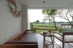 Summit Windmill Golf Suite Hotel @Suvarnabhumi