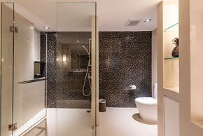 Summit Windmill Golf Suite Hotel @Suvarnabhumi