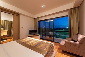 Summit Windmill Golf Suite Hotel @Suvarnabhumi