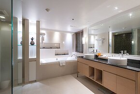 Summit Windmill Golf Suite Hotel @Suvarnabhumi