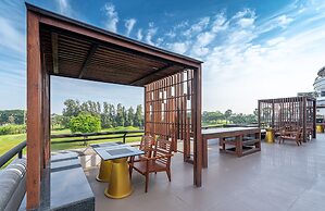 Summit Windmill Golf Suite Hotel @Suvarnabhumi