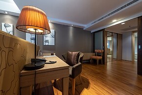 Summit Windmill Golf Suite Hotel @Suvarnabhumi