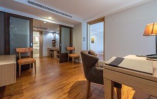 Summit Windmill Golf Suite Hotel @Suvarnabhumi