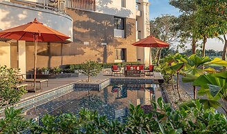 Summit Windmill Golf Suite Hotel @Suvarnabhumi