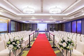 Summit Windmill Golf Suite Hotel @Suvarnabhumi