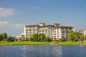 Summit Windmill Golf Suite Hotel @Suvarnabhumi