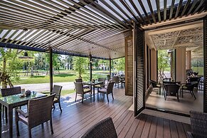 Summit Windmill Golf Suite Hotel @Suvarnabhumi