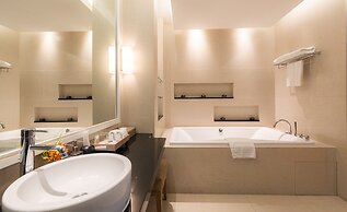 Summit Windmill Golf Suite Hotel @Suvarnabhumi