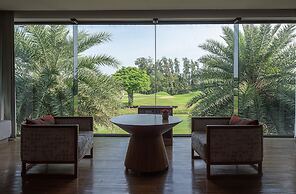 Summit Windmill Golf Suite Hotel @Suvarnabhumi