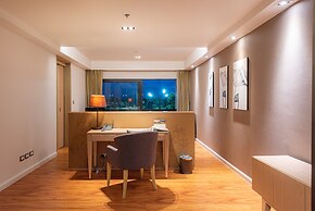 Summit Windmill Golf Suite Hotel @Suvarnabhumi