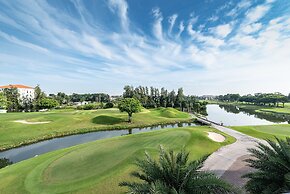 Summit Windmill Golf Suite Hotel @Suvarnabhumi