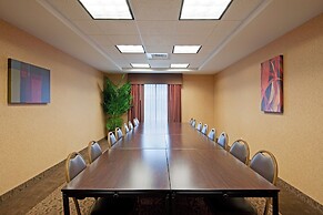 Holiday Inn Express Hotel & Suites Malone by IHG