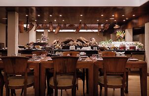 Gokulam Grand Turtle On The Beach