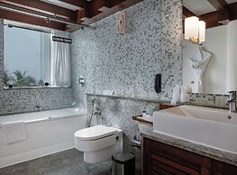 Gokulam Grand Turtle On The Beach