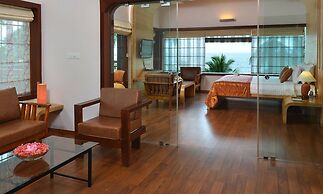 Gokulam Grand Turtle On The Beach