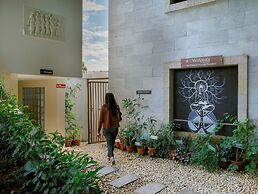 Gokulam Grand Turtle On The Beach